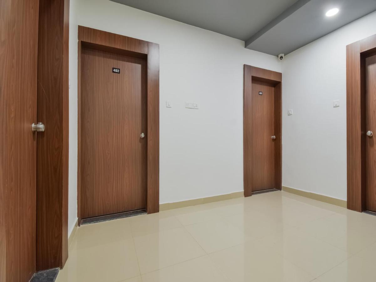 Oyo Townhouse 498 Hotel Western Наґпур Екстер'єр фото