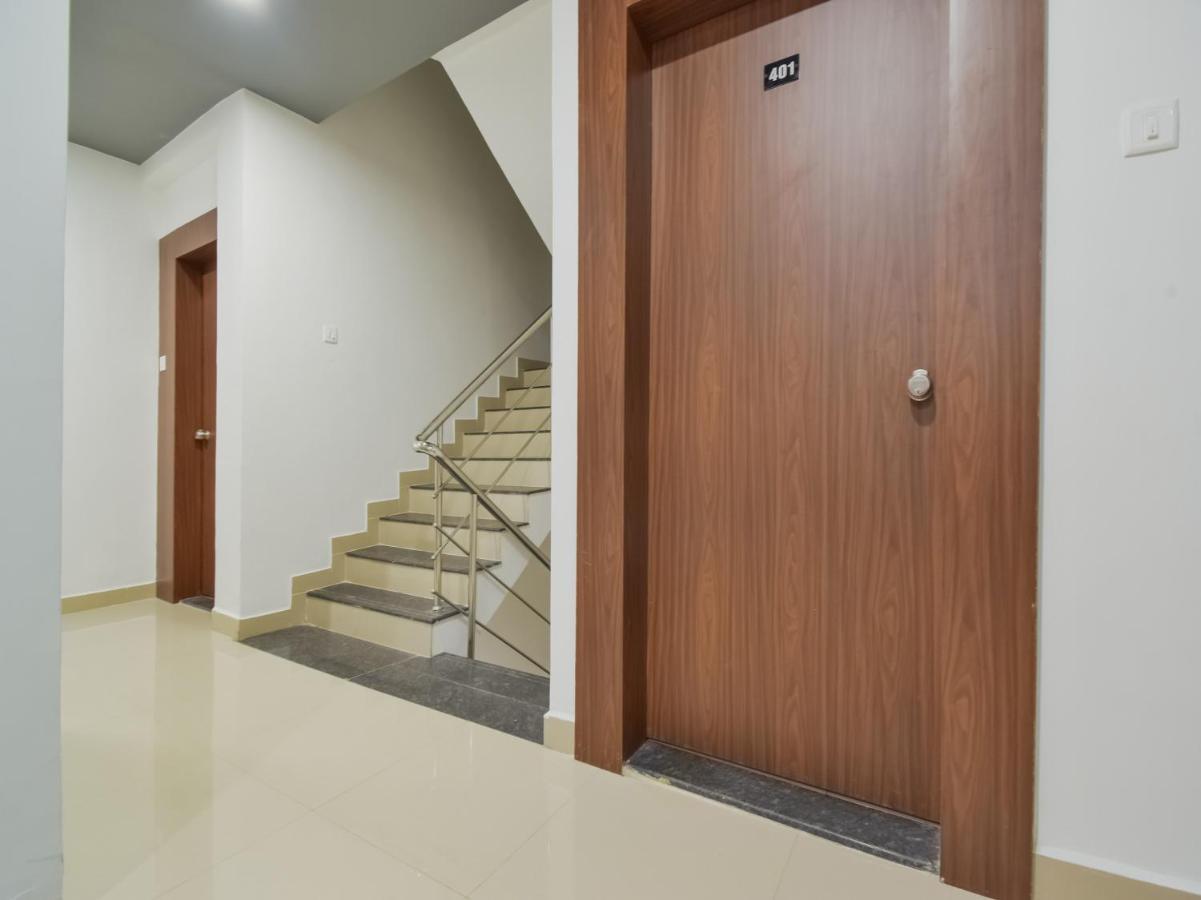 Oyo Townhouse 498 Hotel Western Наґпур Екстер'єр фото