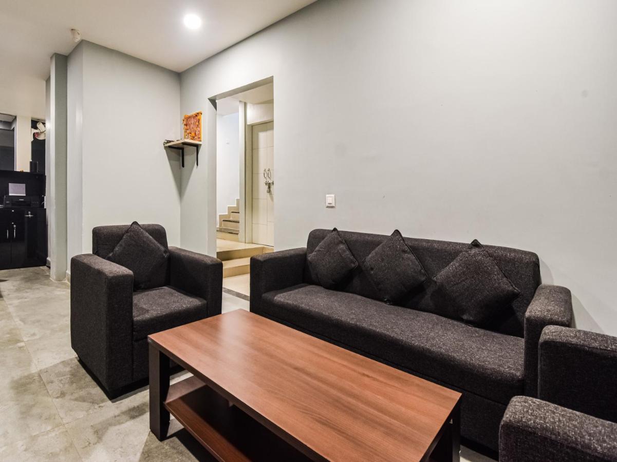 Oyo Townhouse 498 Hotel Western Наґпур Екстер'єр фото